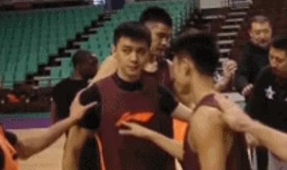 193cm体坛第一帅哥爆红，颜值惊艳：他要出道，男明星就哭吧