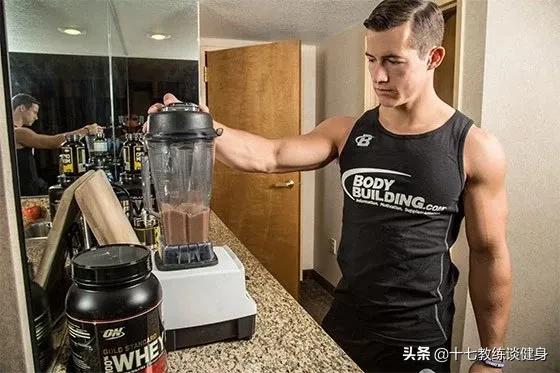 健身减脂要不要吃蛋白粉,健身要吃蛋白质粉还是增肌粉