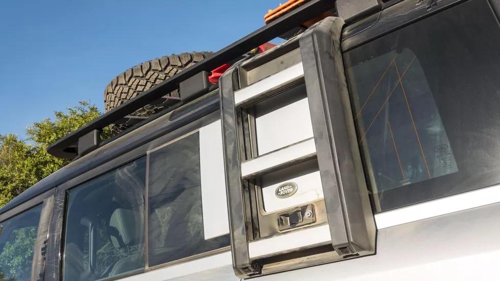 2023款路虎卫士110p400x驾驶感受,2024款路虎卫士110版测评