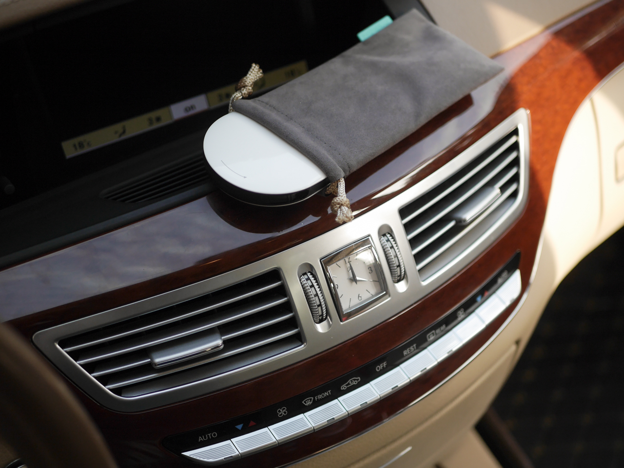 麦泡充电宝powercubex2,不用充电器充电就能把手机充满电