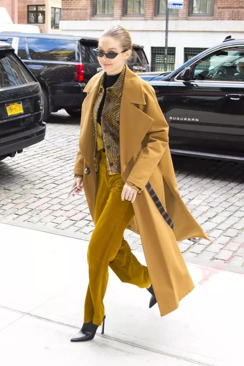 裙摆大衣怎么穿好看,大衣里面的裙子怎么穿