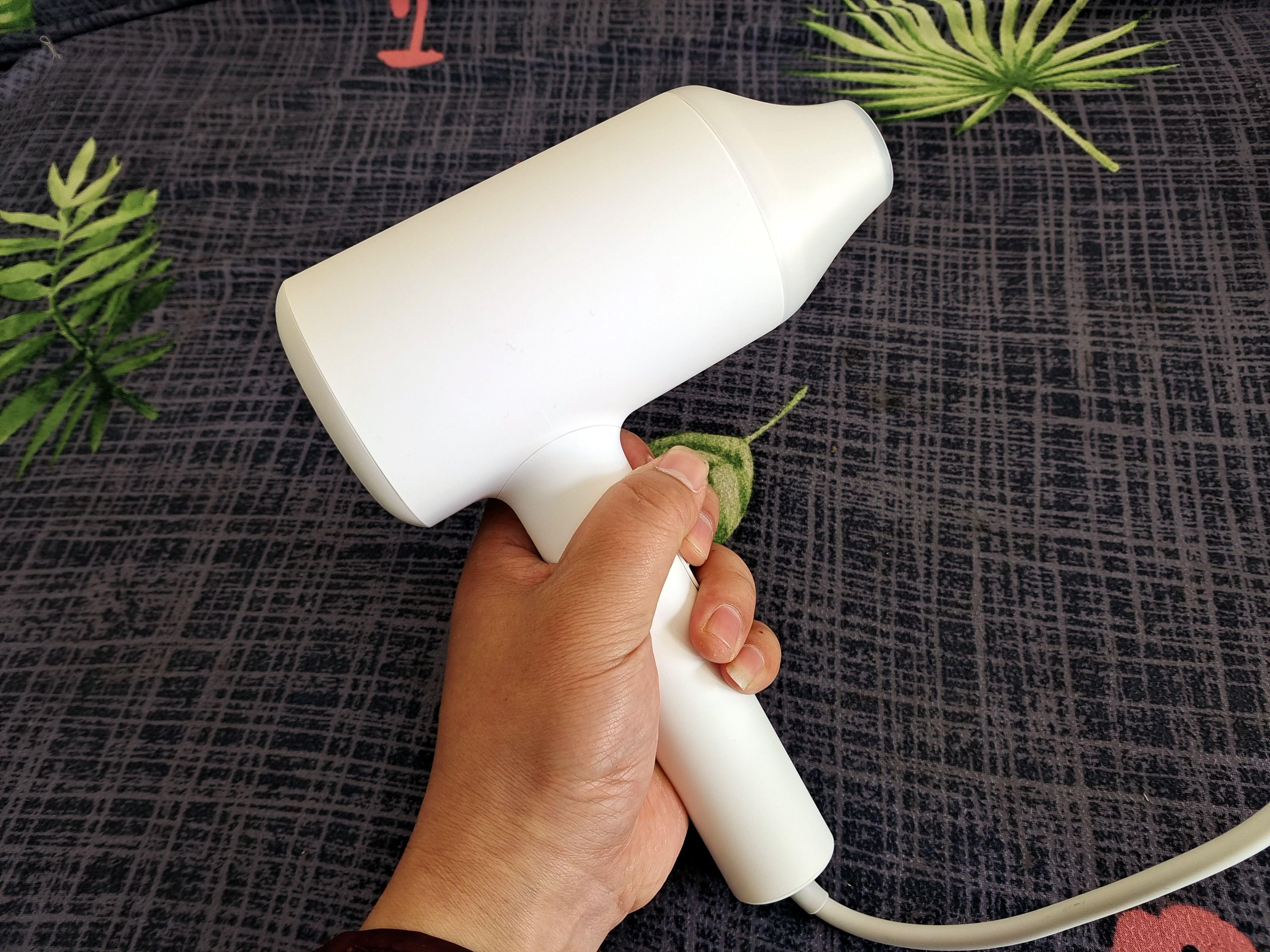 电吹风怎样的好,电吹风温度多少合适