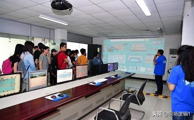 在国企工作会变得消沉,在国企上班压抑