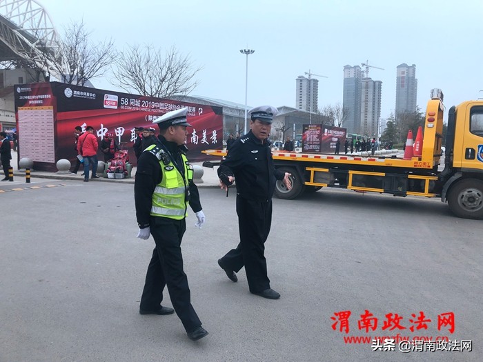 高新交警大队圆满完成2019年首场足球赛安保任务（图）