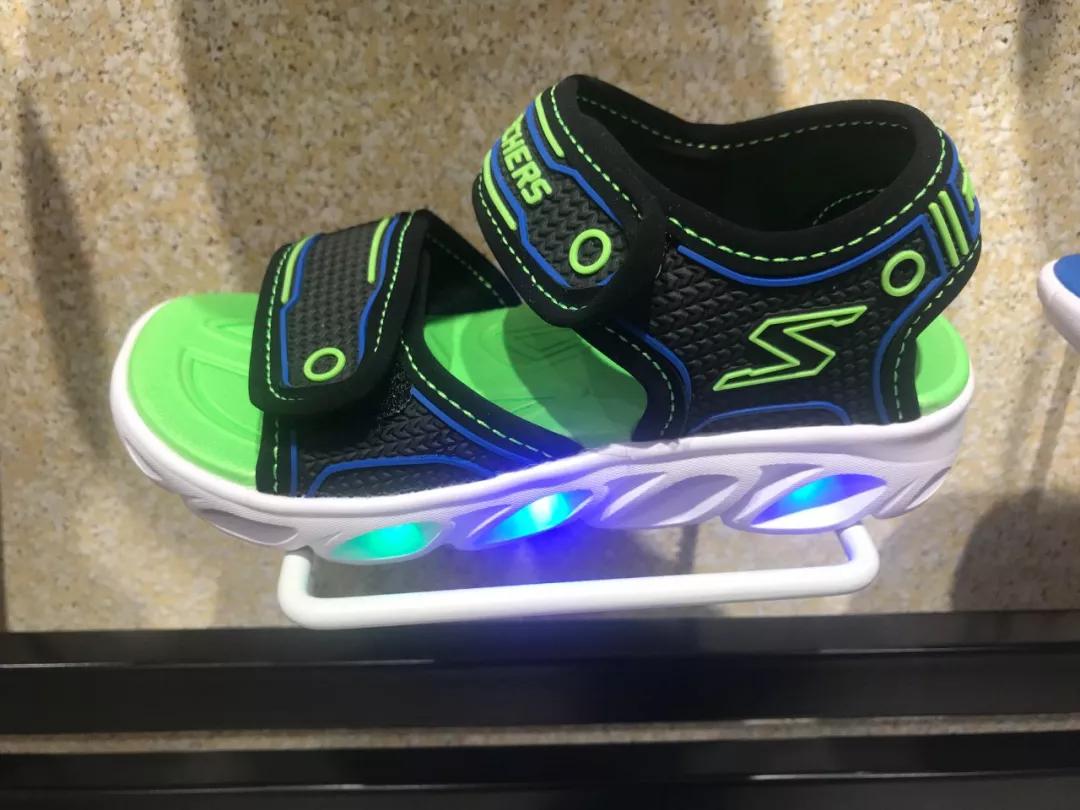 高颜值凉鞋小孩,什么材质的凉鞋鞋底最软