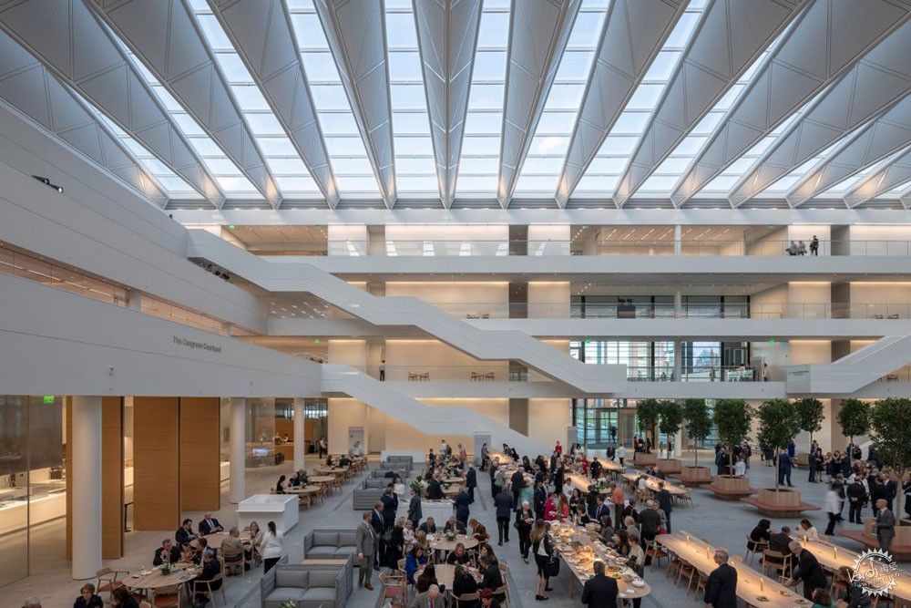 俄亥俄州新兴医疗园区的合作共享办公空间