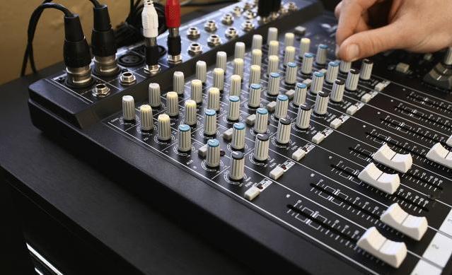 出现六种情况手机可能被监听,手机出现七种情况有可能被监听了