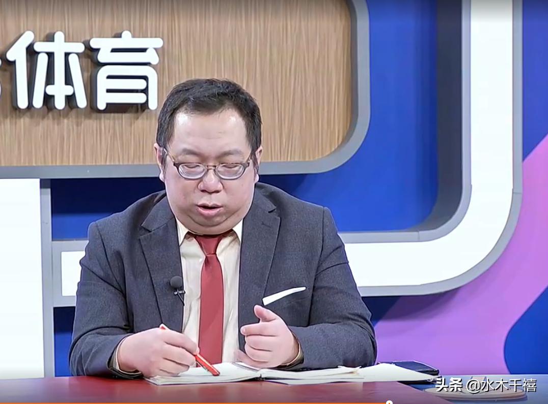 2006年黄健翔为什么会失控,球迷对黄健翔的高度评价