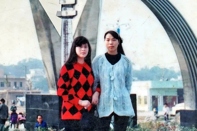 从打工妹到亿万身家完整版,从被人看不起的打工妹到月薪过万