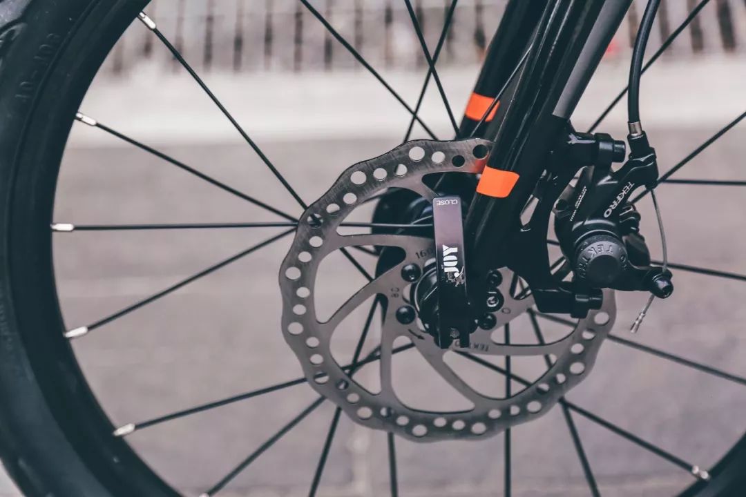 新款精致变形金刚,便携变形金刚