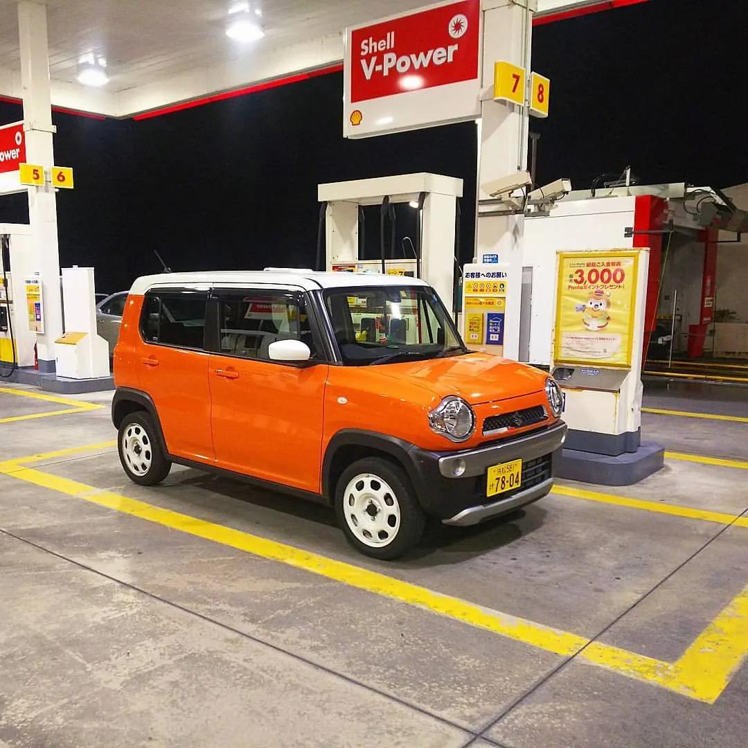 日本玩摩托车人手一辆,日本家庭一人工作养活一家人