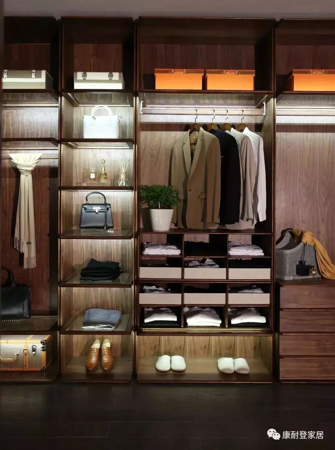 衣帽间要有哪些收纳,多收纳步入式衣帽间卫生间一体