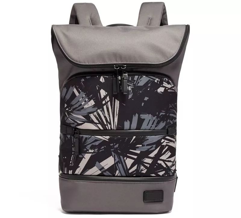 清凉一夏,让你痛快地在东荟城名店仓展开一场型格的购物狂欢之旅