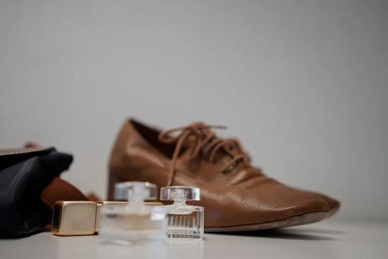 你以为1万块的迪奥很好穿?真的没有