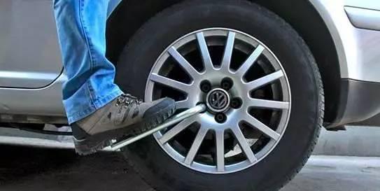 怎样判断车轮轴承坏了,前轮轴承还是后轮轴承容易坏