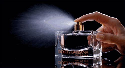 闻香识女人香水排行榜 (如何挑一款适合自己的香水)