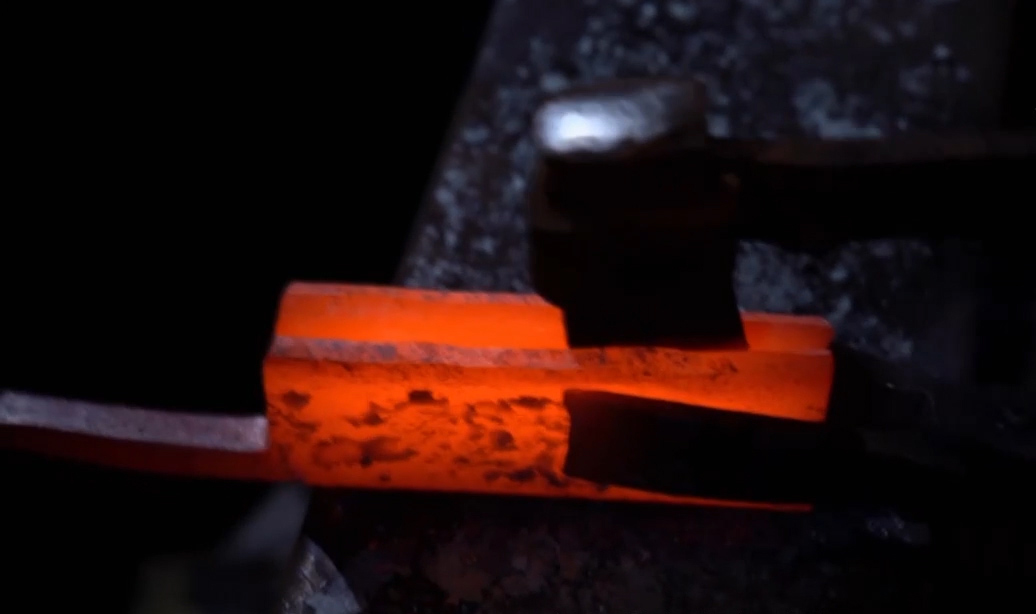 中国最锋利的锻打菜刀邓家刀,重庆大足锻打菜刀邓家刀