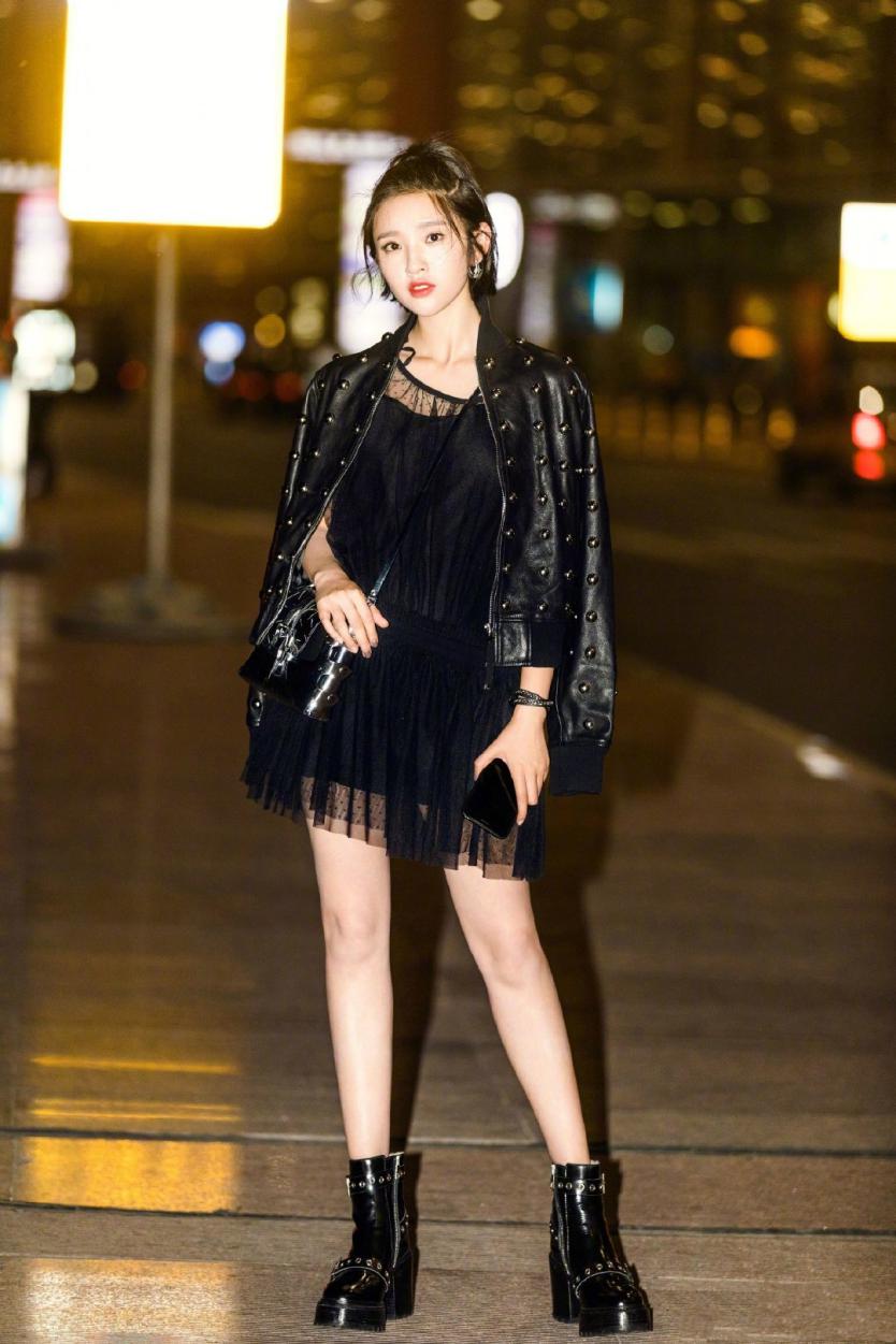 戚薇李承铉黄色衣服 (李承铉戚薇黄色衣服)