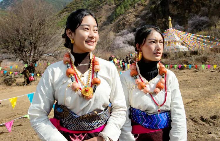 洛克徒步木里到稻城翻的是哪座山,秘境四川甘孜