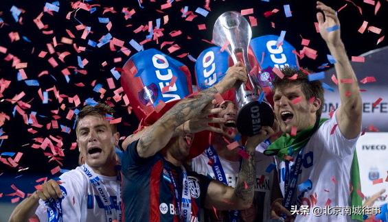 拉维奇离开华夏,阿根廷球员拉维奇巴黎谢场