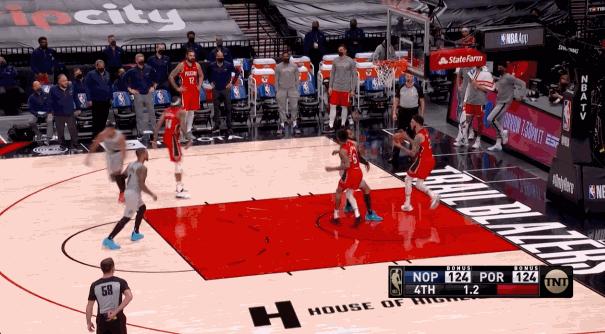 利拉德末节3分,利拉德末节4分