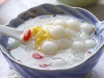 “月嫂再好我也不请”，新手宝妈要知道：坐月子真没有想象那么难