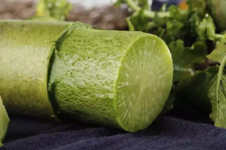 天津特色小吃被称为津门三绝 (天津风味小吃中的三绝之一)