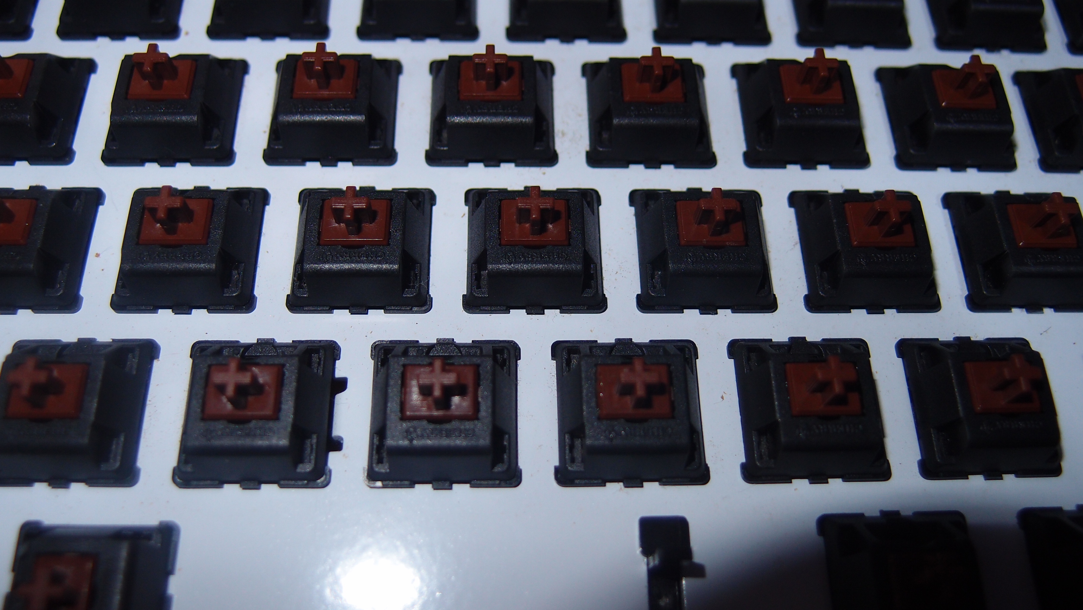 电脑键盘太脏教您一招清洁键盘,机械键盘清洗方法小妙招图解