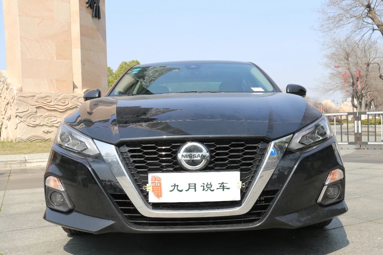 最新款天籁和第七代天籁对比,16万日系两厢车