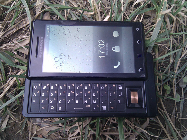 九年前MOTO靠这部安卓手机称霸江湖！如今栽在联想手中