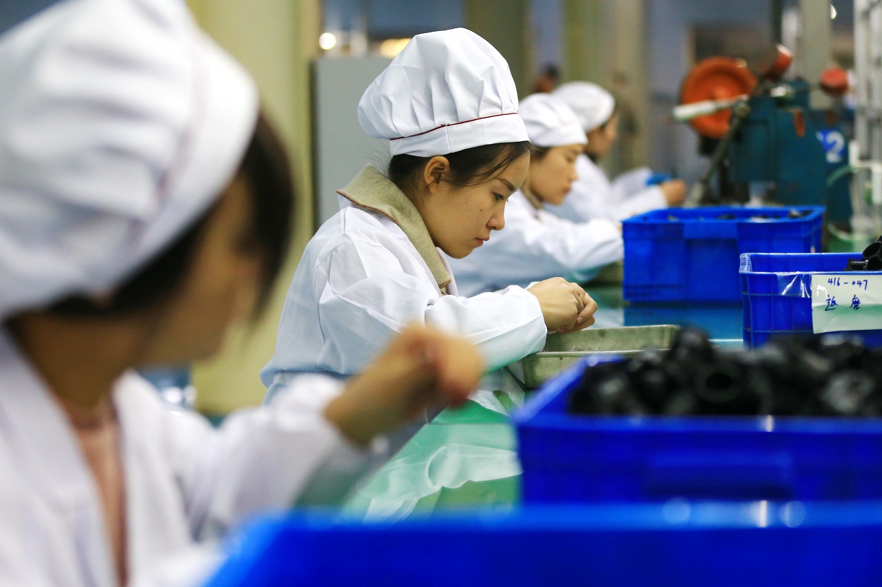 快递分拣靠谱么,快递物流分拣打包