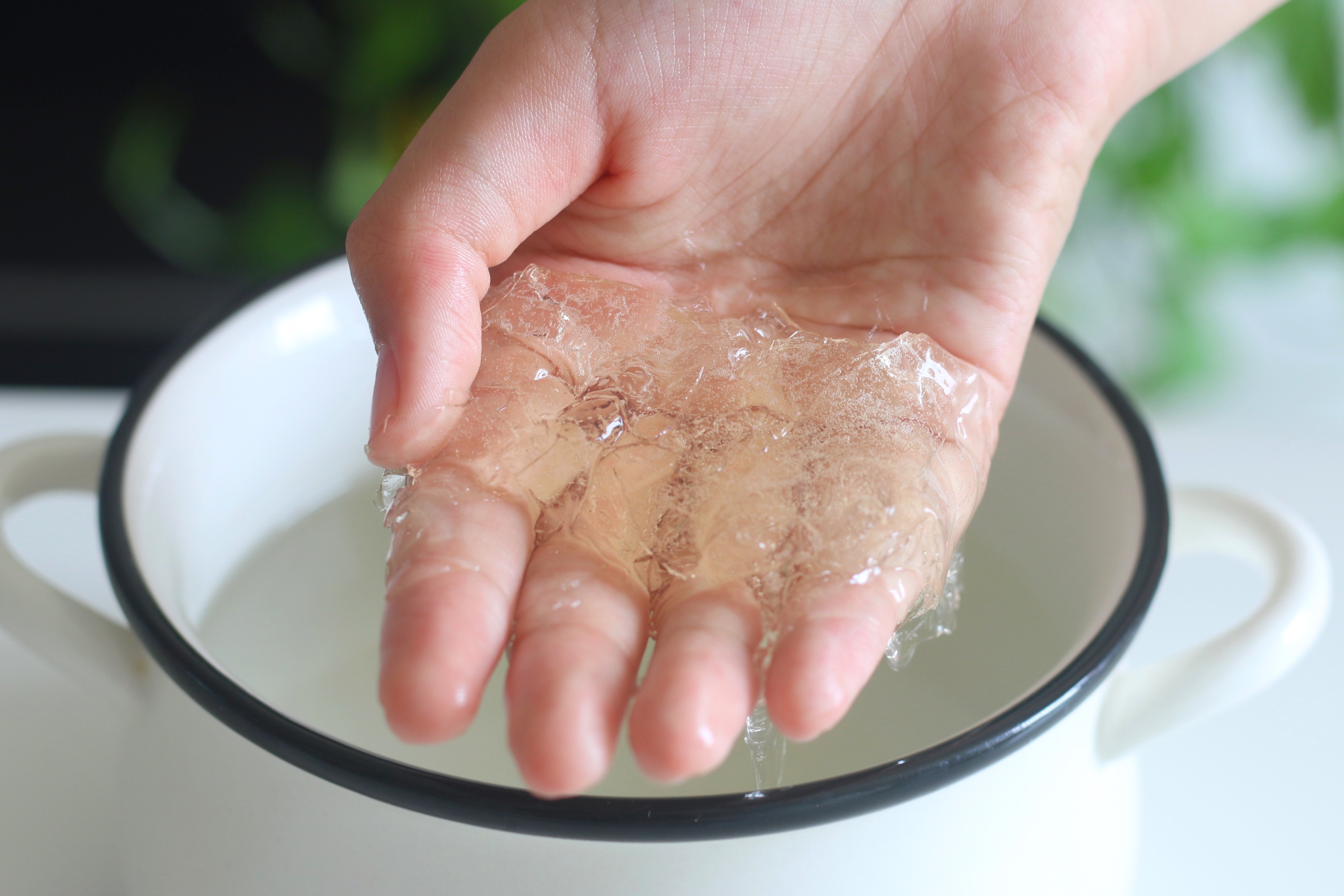 把圆的西瓜做成正方形西瓜果冻,最解暑的果冻西瓜怎么做