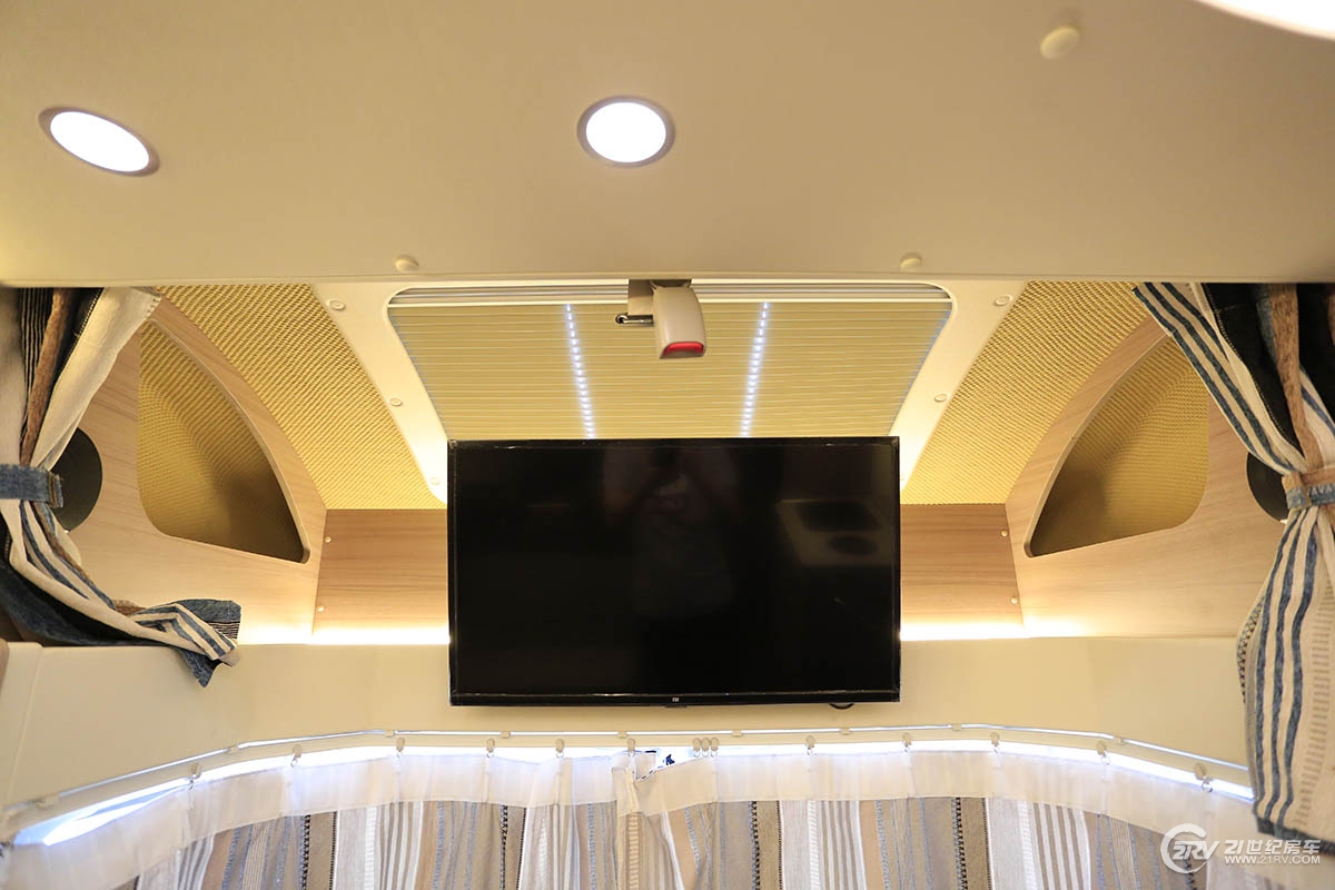 中天房车新季风畅游款,最新版的大通t型房车价格