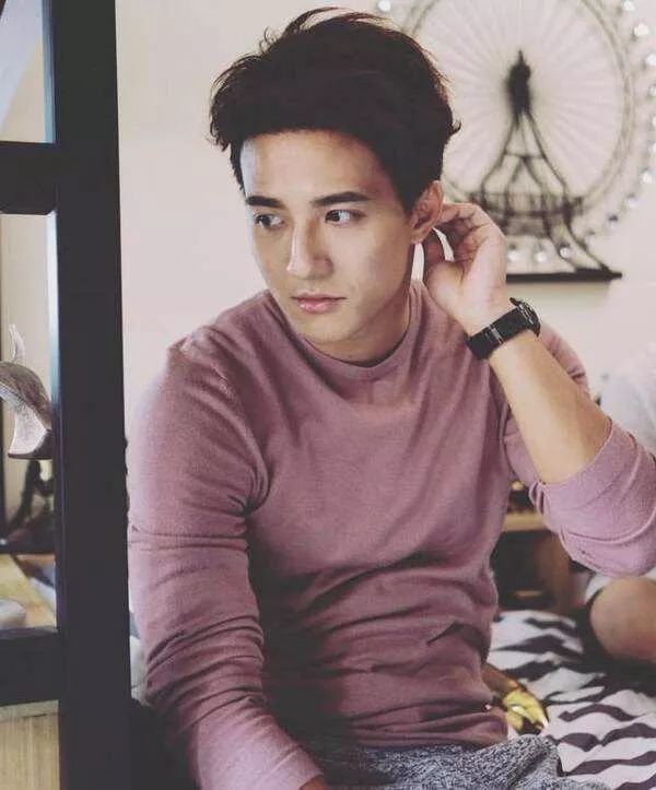 TVB电视城外墙被喷「欠债还钱」31岁小鲜肉疑似陷入欠债风波