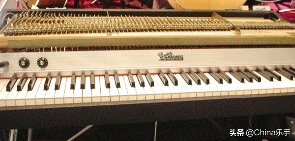 据说,乐队里的键盘手们常用的装备都在这里!