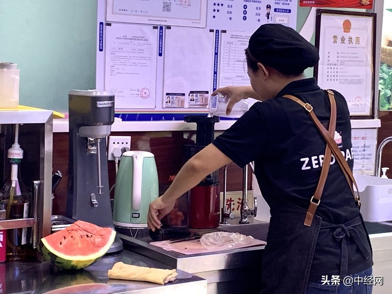 「探秘美食2」房山绿地零度乐园，一边看电影一边喝果汁