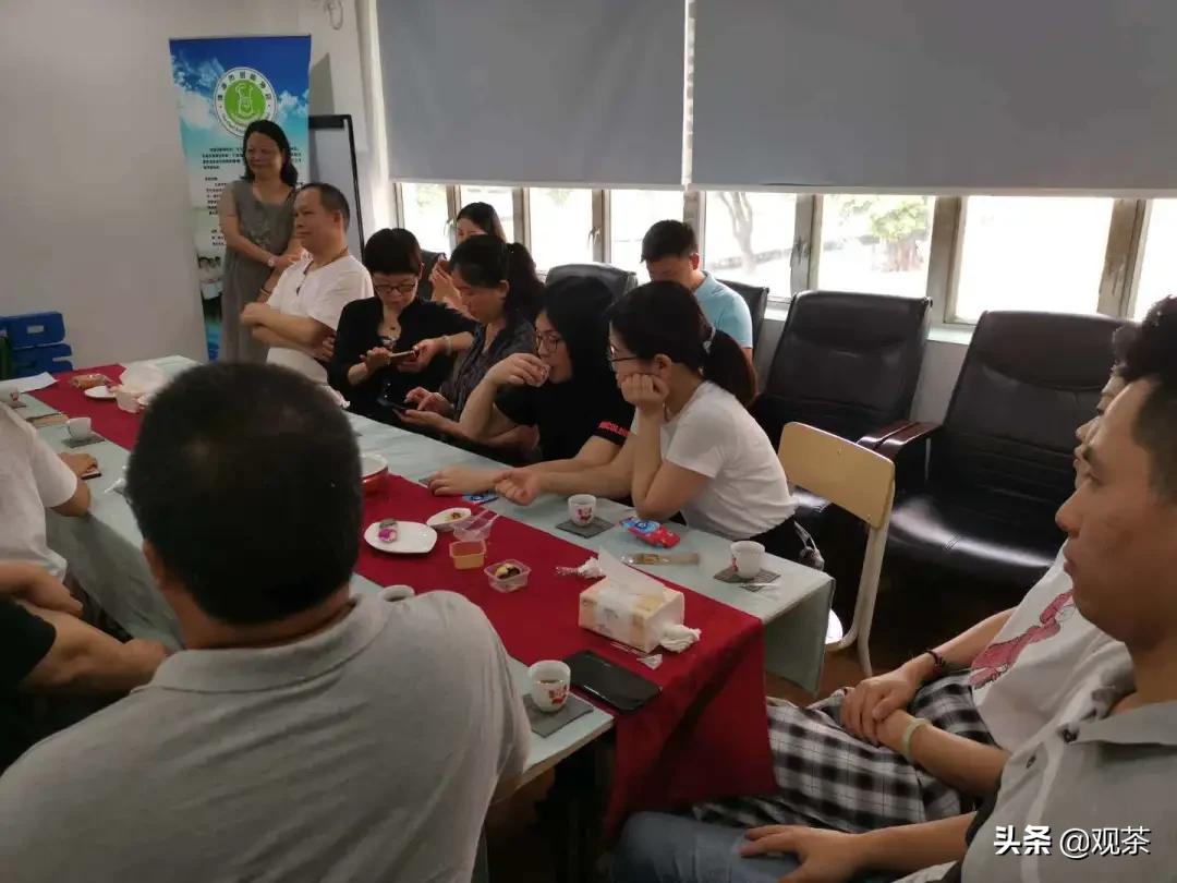 七子饼茶和沱茶,七子饼茶生茶好还是熟茶好