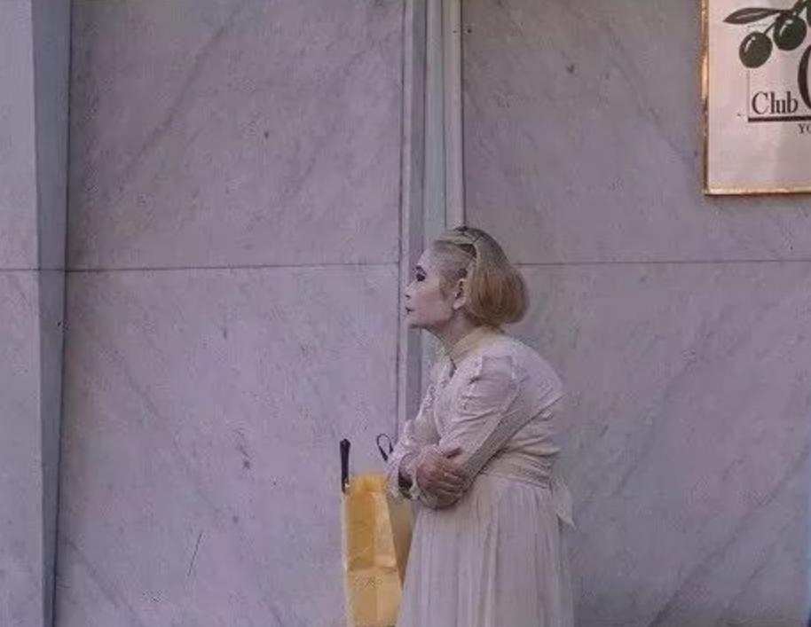 横滨玛丽：人称皇后陛下的*女妓**，站街60年只为等一个不归的嫖客