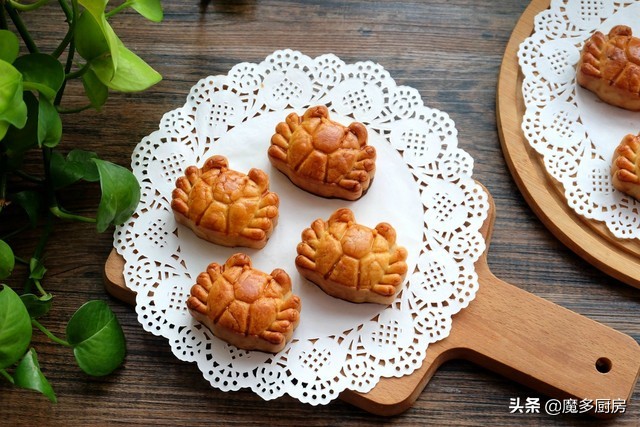 月饼家常做法不用转化糖浆,月饼好看又好吃做法