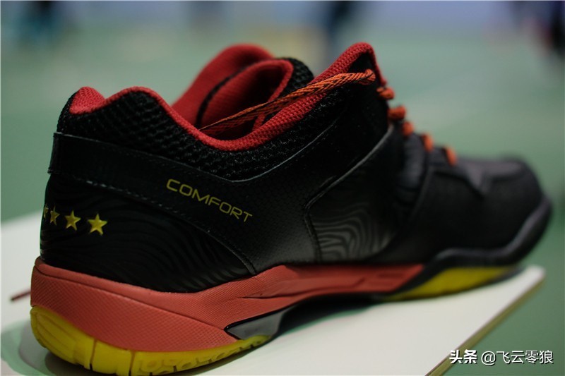 中羽高评分的羽毛球鞋,羽毛球鞋初学者推荐评测