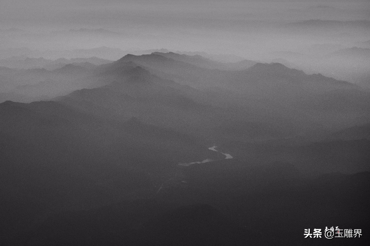 一刀一快门！他在玉上琢人生，相机里留风景