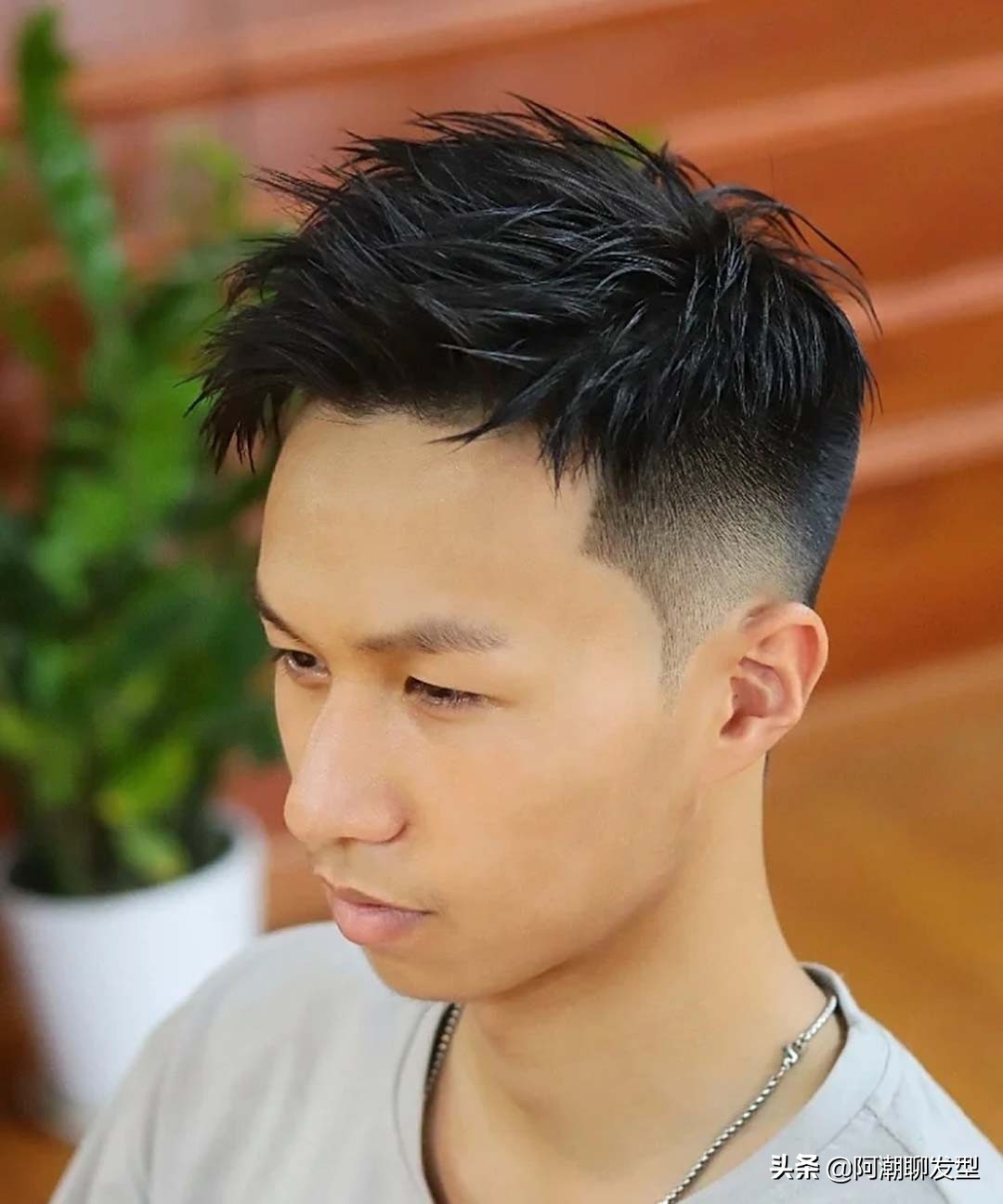 男士短发两边铲发型全集,两边铲寸头发型图片短发