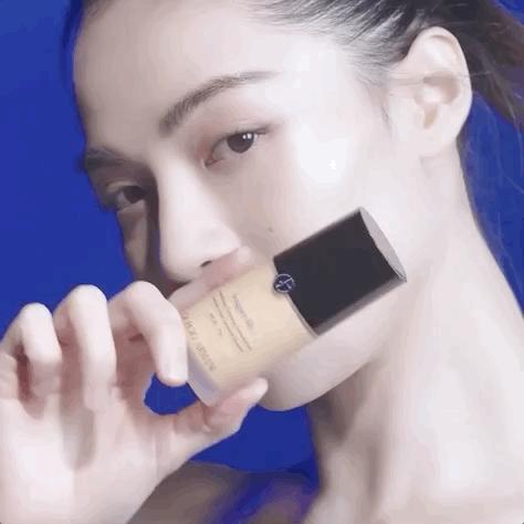 脸超干用什么粉底液,天气干脸上起皮了