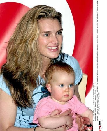 迈克尔·杰克逊前女友波姬小丝,10岁出道,既纯又欲,如今怎样了