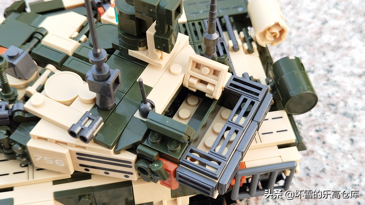 积木t90坦克带悬挂的,启蒙坦克积木虎式t90