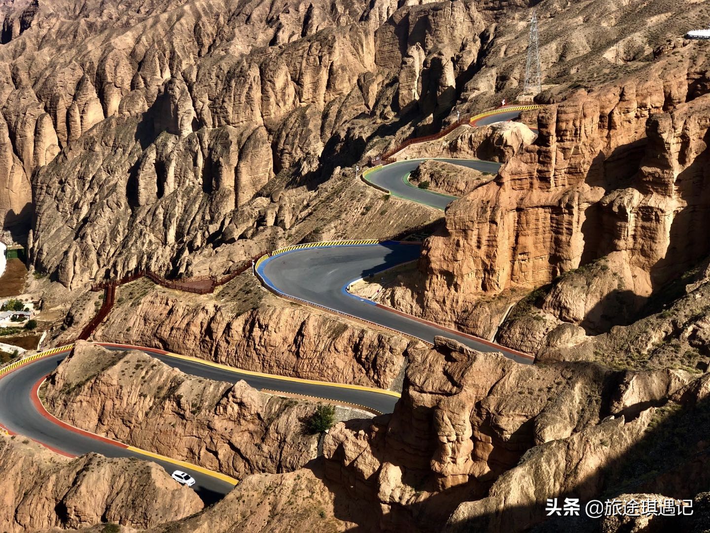 景泰黄河石林22道弯全景,景泰黄河石林全景图