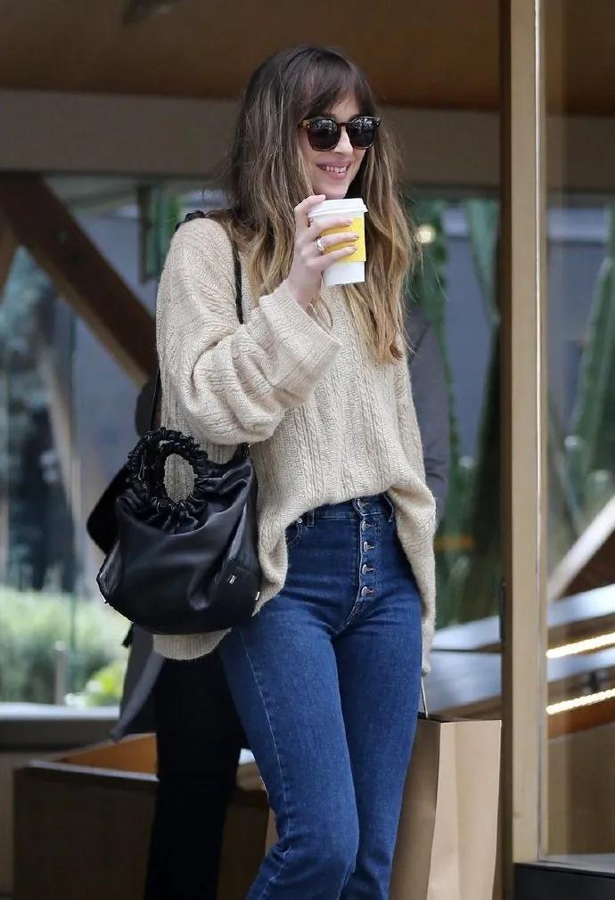 达妹的衣服,达妹节目