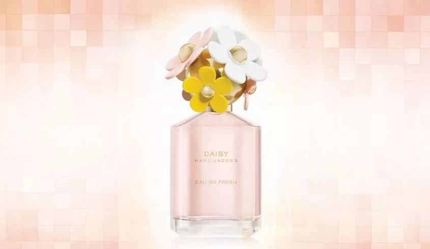 适合20岁女生的巴宝莉香水有哪些 (香奈儿邂逅香水哪个适合20岁女生)