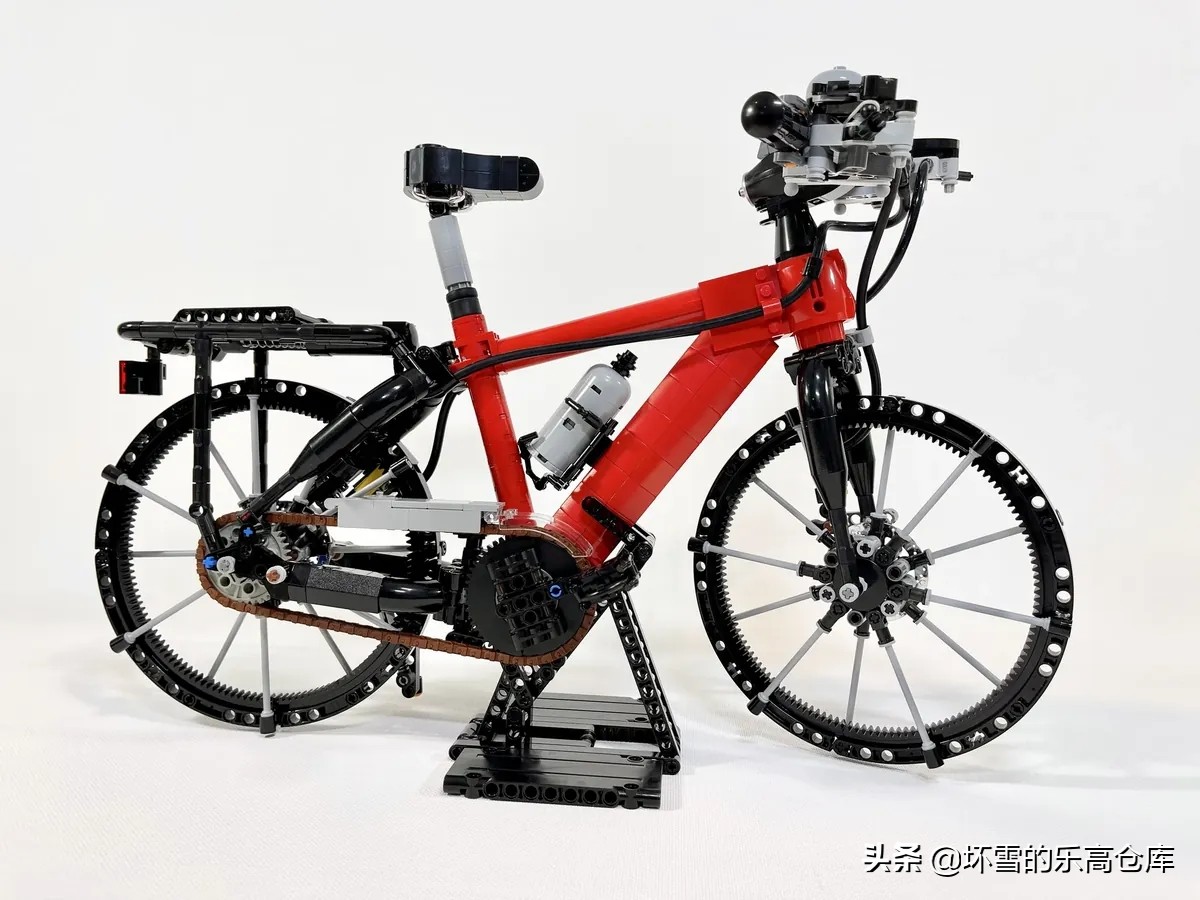 看腻了乐高赛车和卡车，换换自行车怎么样