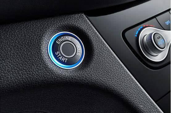 不卖产品卖人设,不卖人设